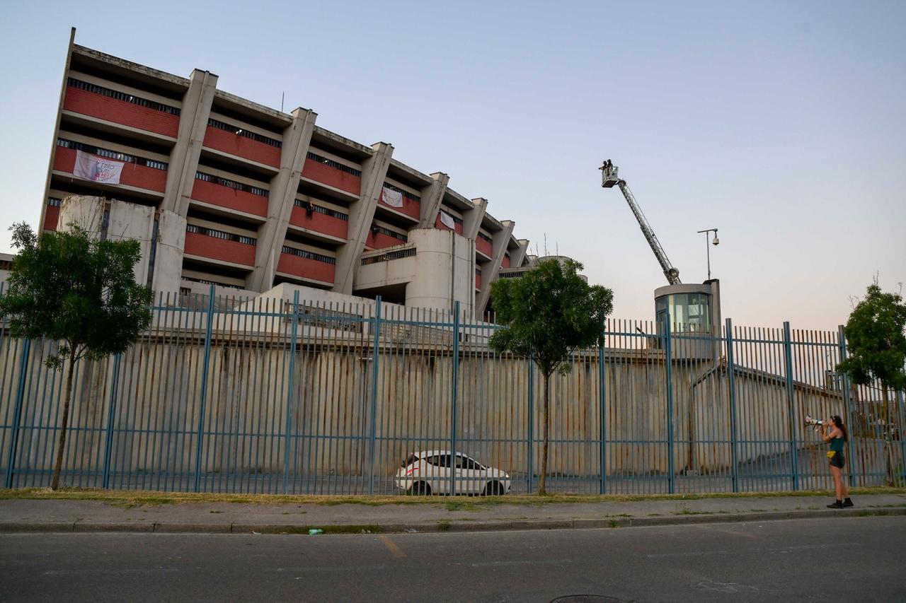 Firenze, muore il detenuto che aveva tentato il suicidio. E le condizioni estreme di Sollicciano tornano a far discutere
