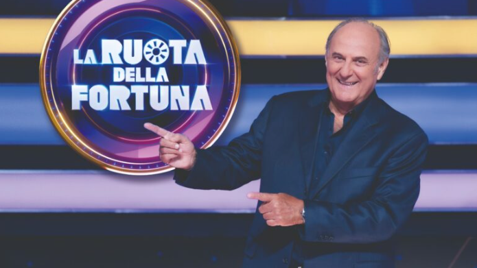 Jerry Scotti dopo le accuse di Corona: «Relazioni con 30 “letterine”? Tutto falso. Sono donne che meritano rispetto oggi come allora»