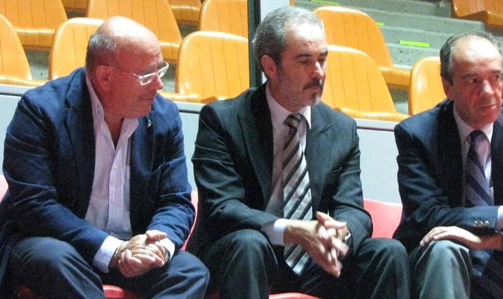 
	Nella foto datata 2008 Fabio Del Nista (ex assessore al bilancio) assolto, accanto a Valterio Castelli (condannato), e Antonio Tamalio (assolto)

