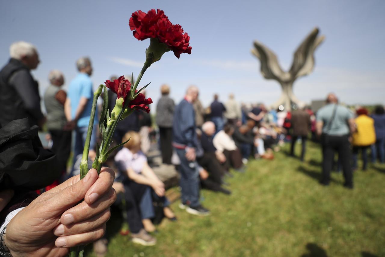 Una ferita che deve restare aperta