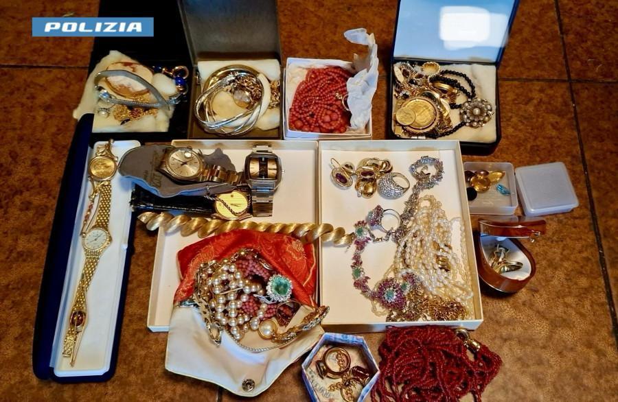 Lucca, tenta la truffa del “finto carabiniere”: arrestato