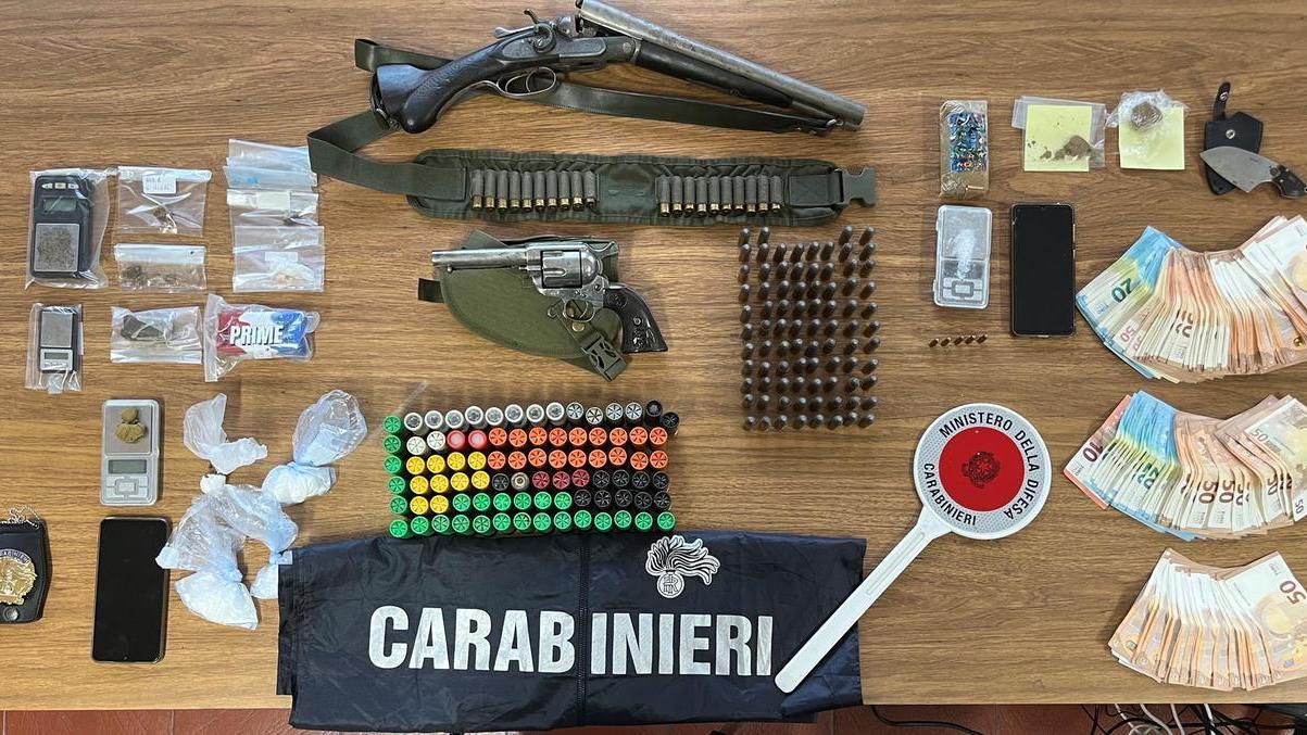 Droga e armi sequestrate a Ferrara, stangata per Casolari e Roma