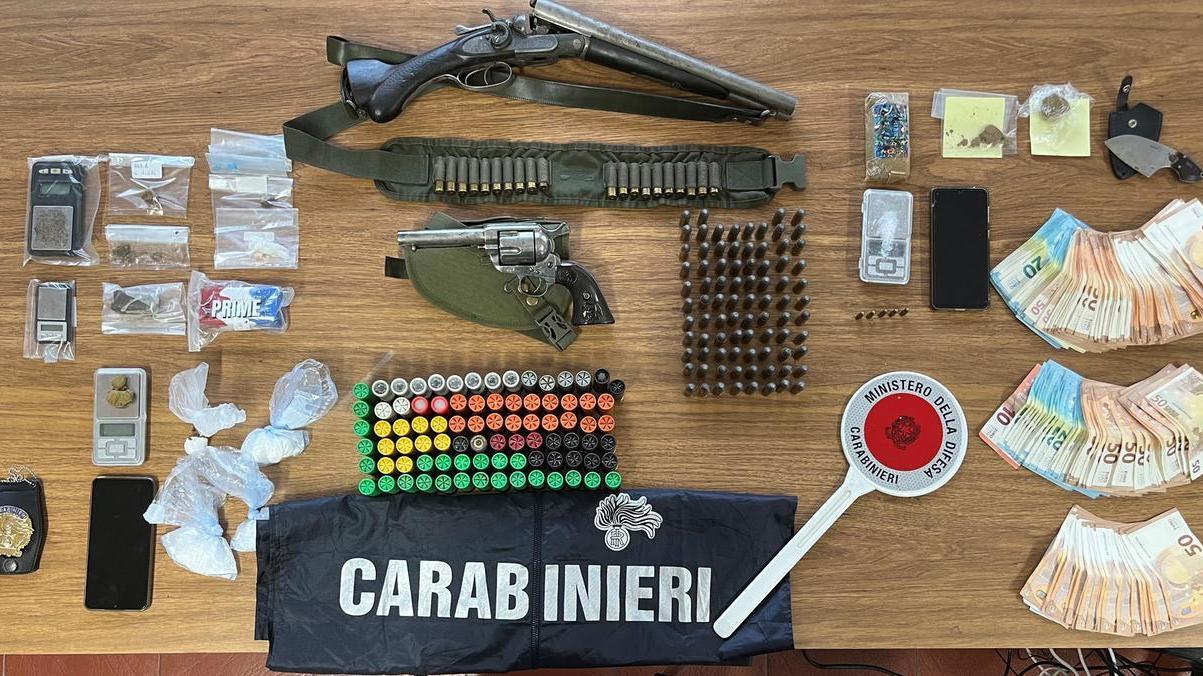 Droga e armi sequestrate a Ferrara, stangata per Casolari e Roma