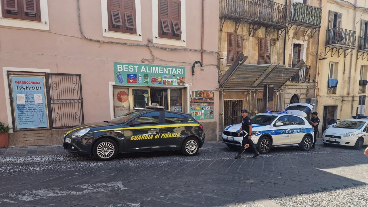 Il sindaco di Sassari risponde ai lettori: «Più controlli nel centro storico e via le auto da piazza Università»