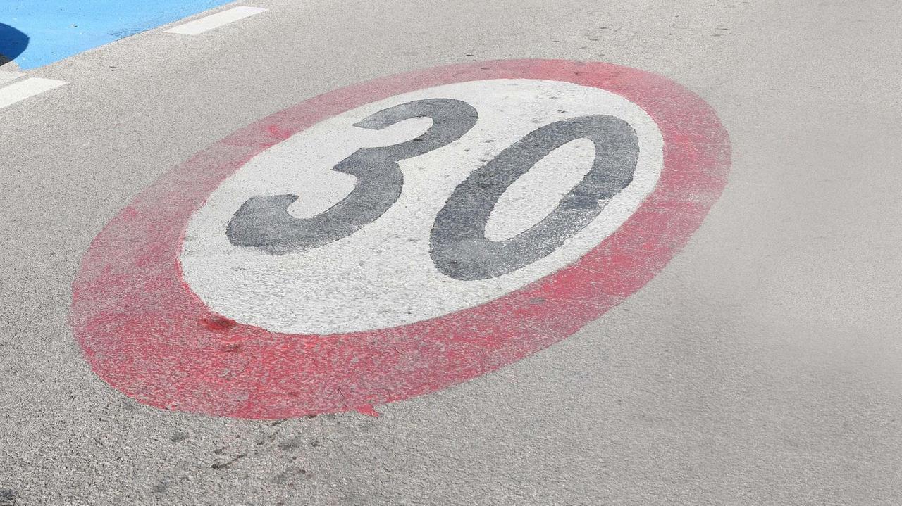 La strada provinciale 24 è danneggiata: limite di velocità a 30 chilometri orari