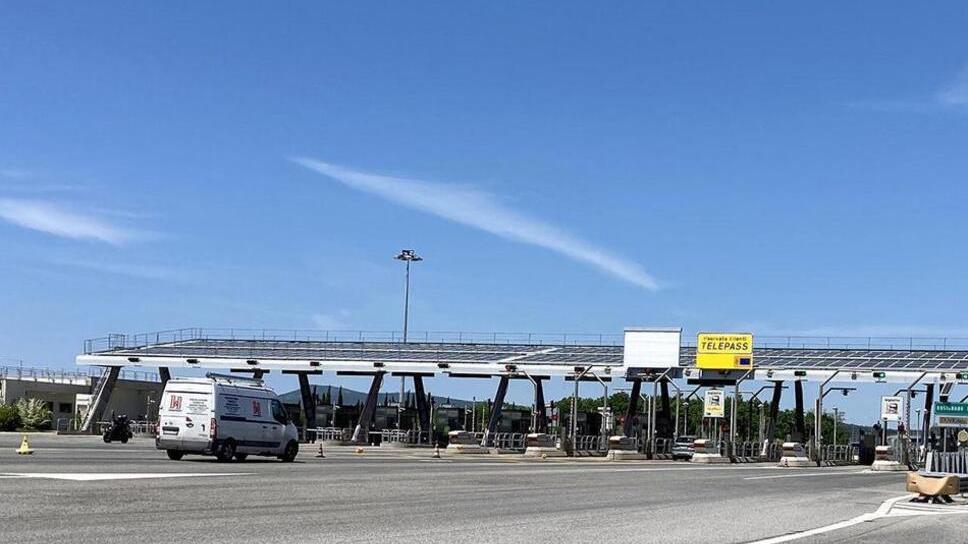 Il casello autostradale a San Pietro in Palazzi