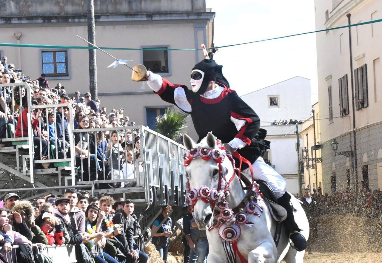 Sartiglia di fronte a un bivio: ecco cosa può salvare la tradizione