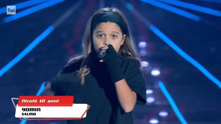 Nicolò Loche “Piccolo Salmo” fa scatenare la giuria di “The Voice kids” con ‘90Min” – VIDEO