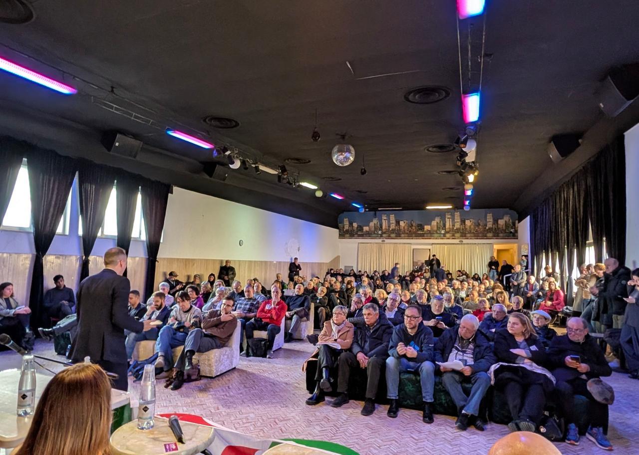 
	L'assemblea del Partito democratico al circolo Arci Cherubini di Grignano

