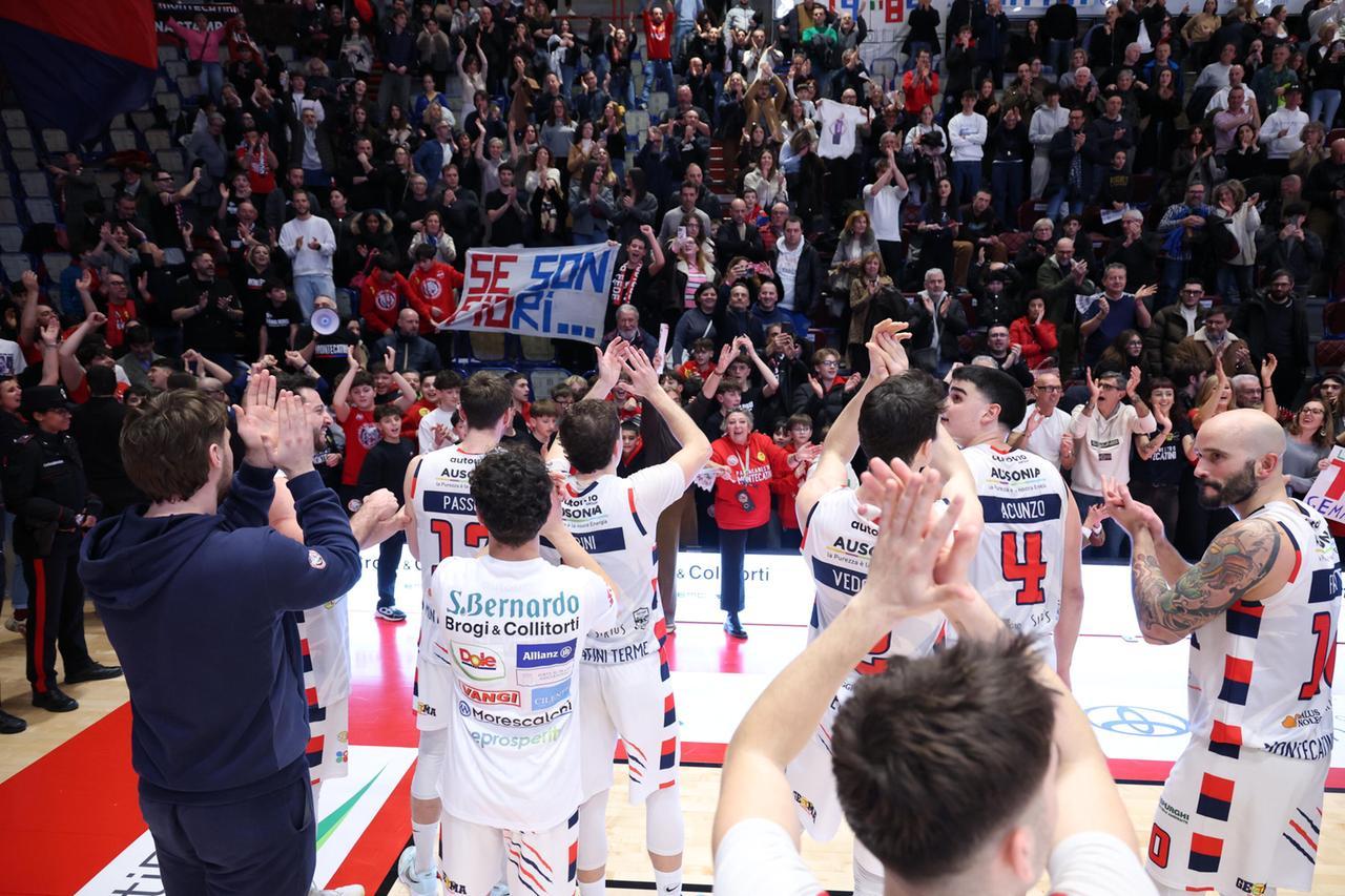 
	L'esultanza a fine partita (foto Nucci)

