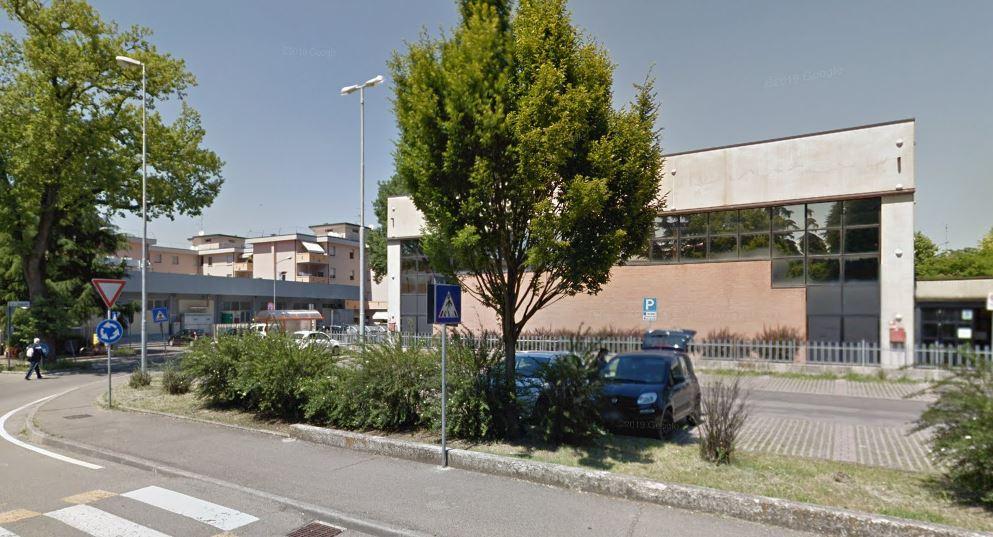 Vandali in palestra a Scandiano: struttura inutilizzabile. Il sindaco: «Gesto inaccettabile»