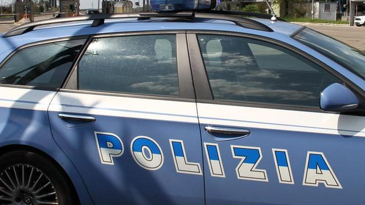 Una pattuglia della Polstrada (foto d'archivio)