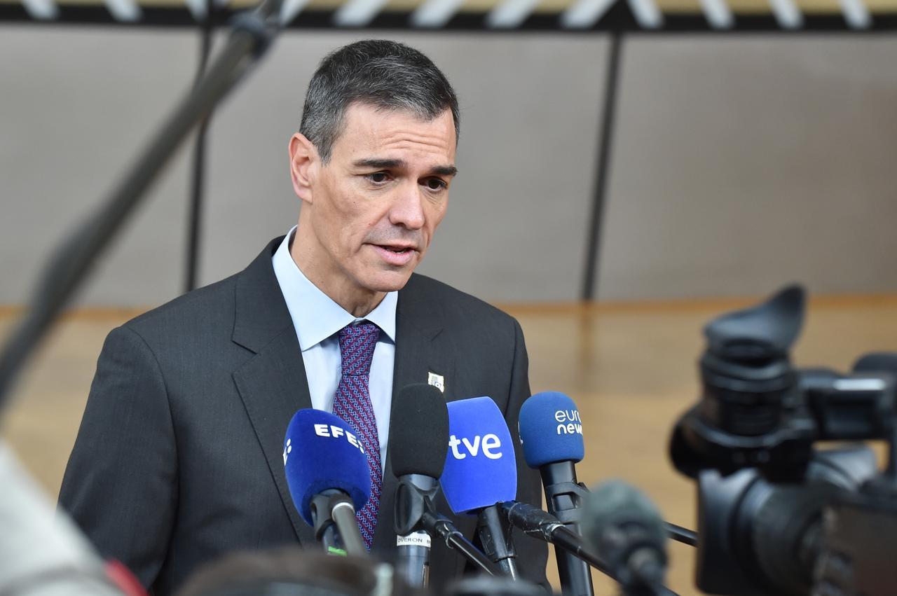 La Spagna vieterà l’accesso a Instagram, TikTok e Facebook ai minori di 16 anni