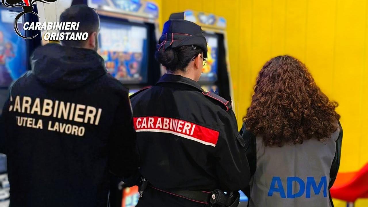 Slot machine e scommesse, maxi multa per cinque locali
