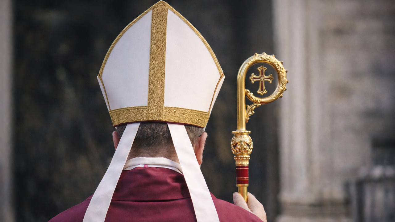 Finto vescovo smascherato dalla diocesi di Cagliari e accusato di scisma: ecco chi è