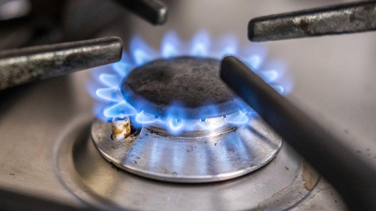 Bolletta del gas: gli aumenti colpiranno i redditi più bassi – i numeri