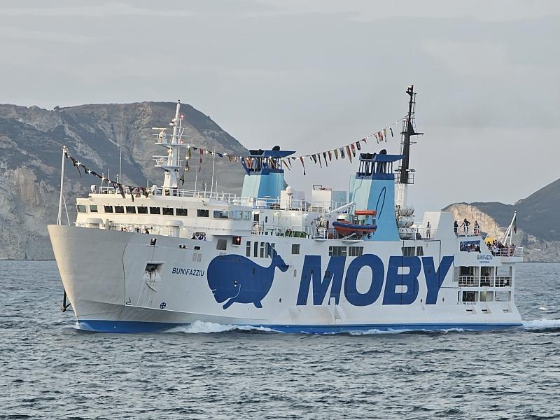 Non ci sono traghetti per la Corsica, la Regione bacchetta la compagnia Moby