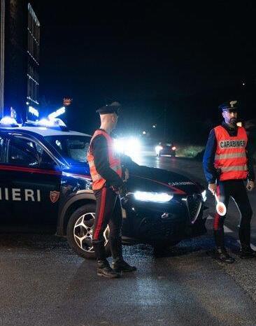 Capannori, carabinieri contro lo spaccio: presi due pusher con cocaina e soldi 