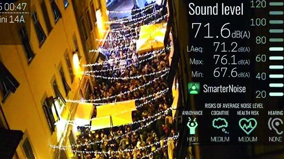 Un fermo immagine di un video realizzato in via Cambini dal comitato Modì con un’app che misura il rumore
