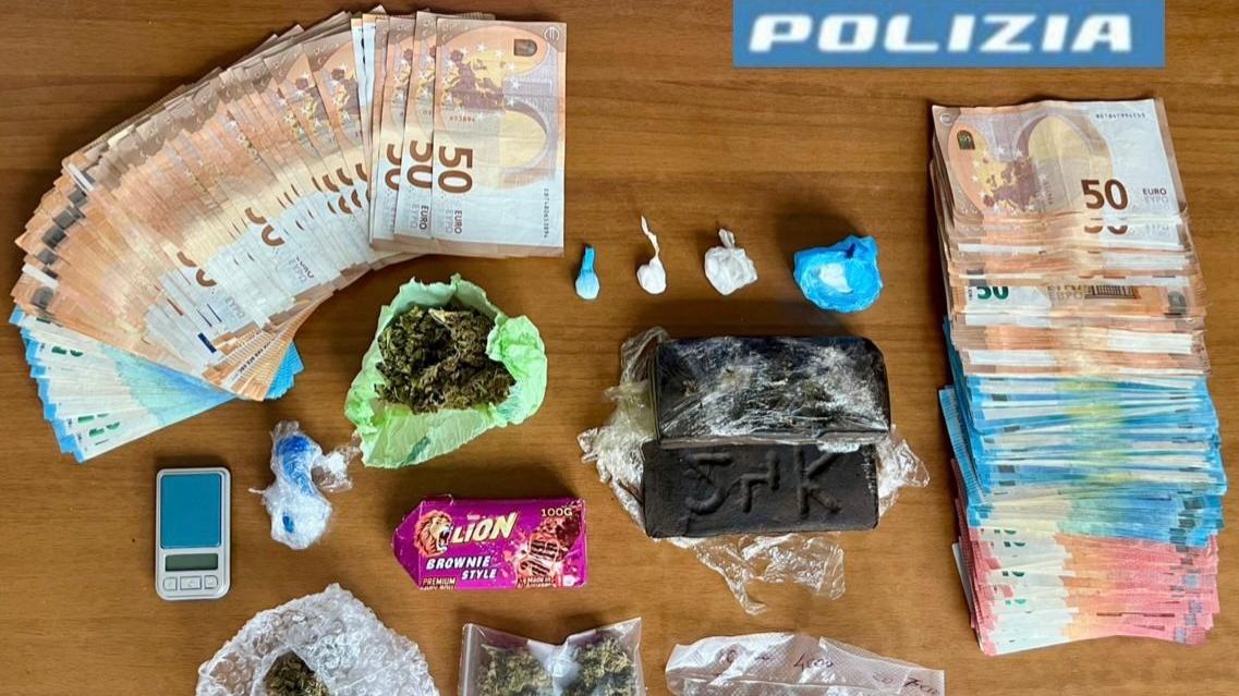 In casa droga, denaro e 15 telecamere, tre arresti – I nomi