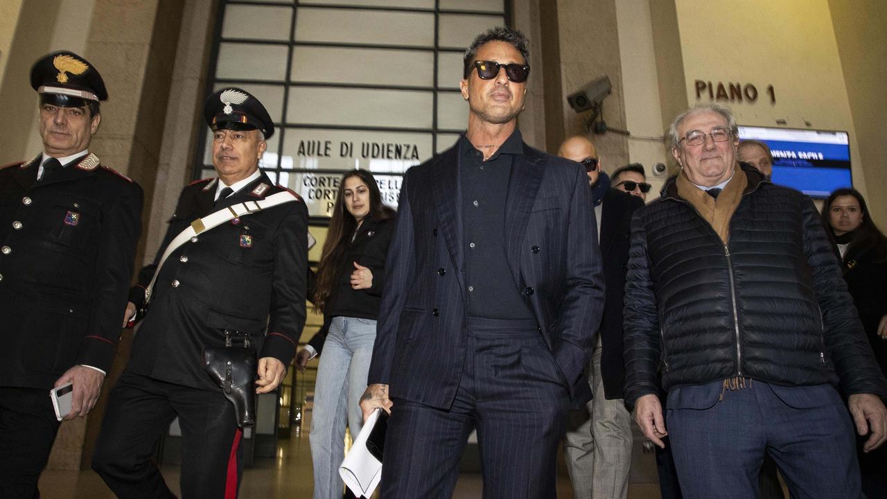 Mediaset fa causa a Fabrizio Corona e chiede un maxi risarcimento di 160 milioni di euro