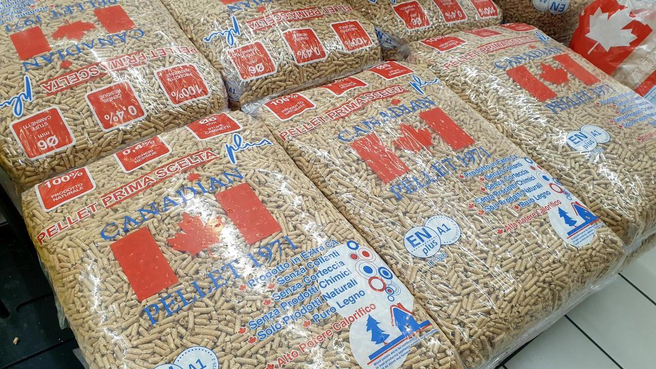 Sassari Pellet in una rivendita