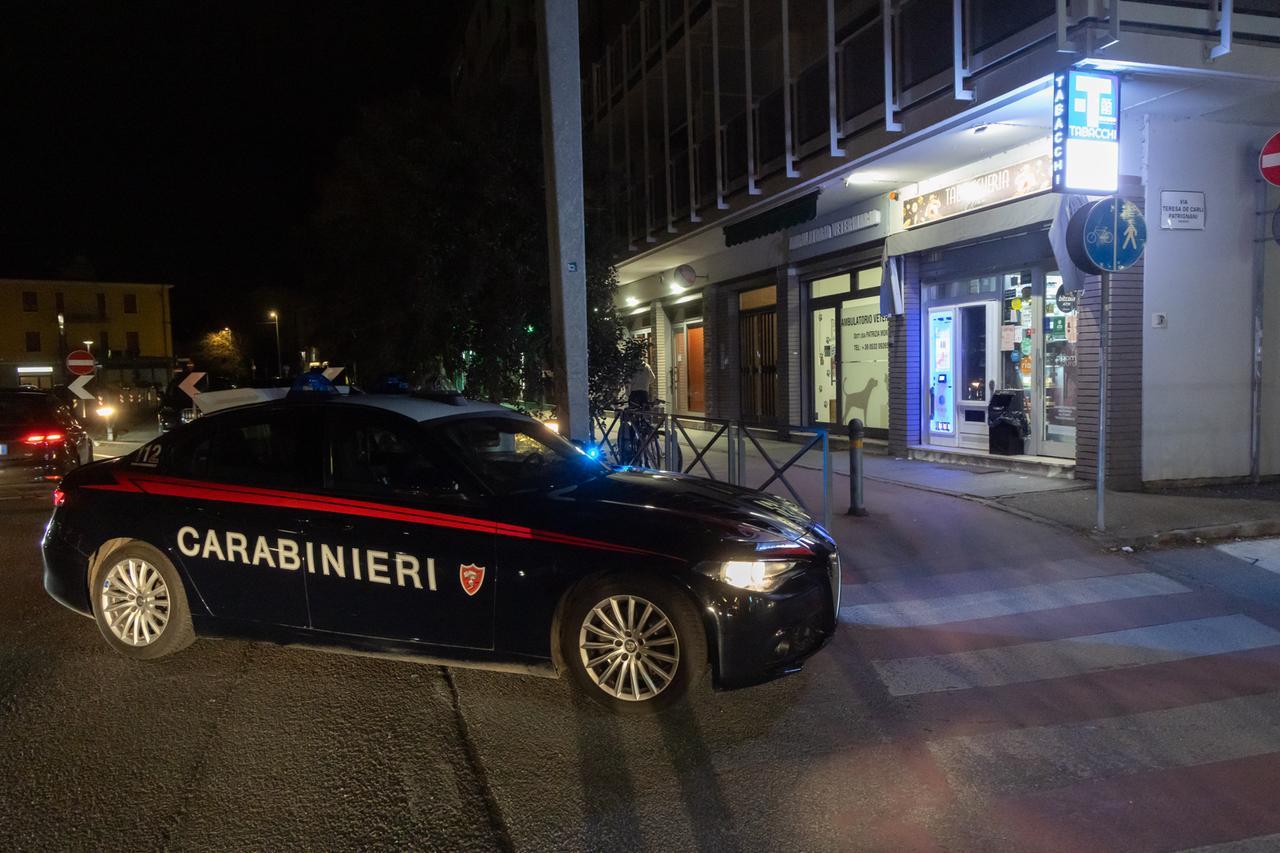 Il rapinatore fa doppietta. I colpi nelle tabaccherie di Ferrara realizzati dalla stessa persona