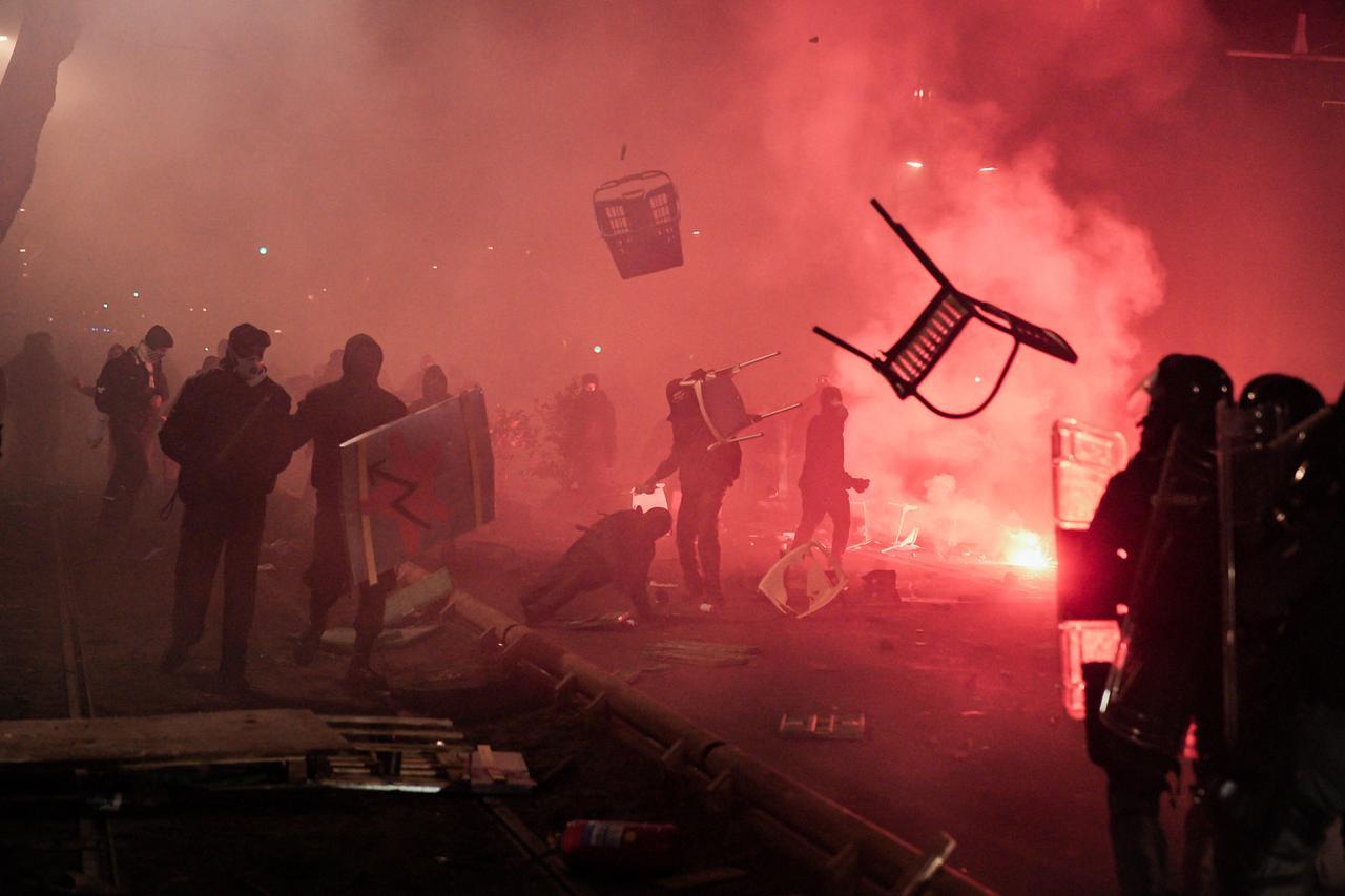 
	Scontri al Corteo Nazionale in solidariet&agrave; al Centro Sociale Askatasuna

