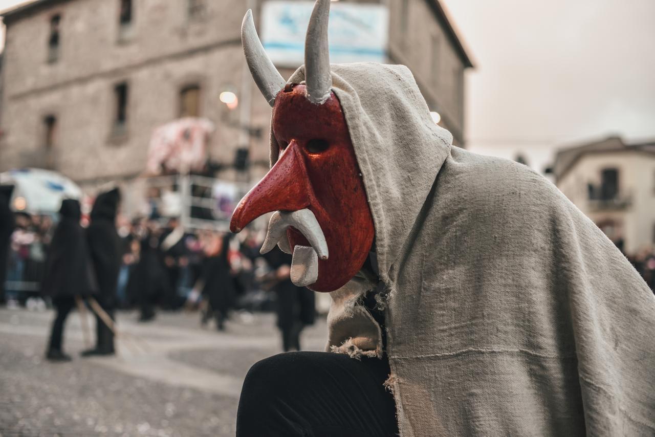 
	La maschera tradizionale di Orani

