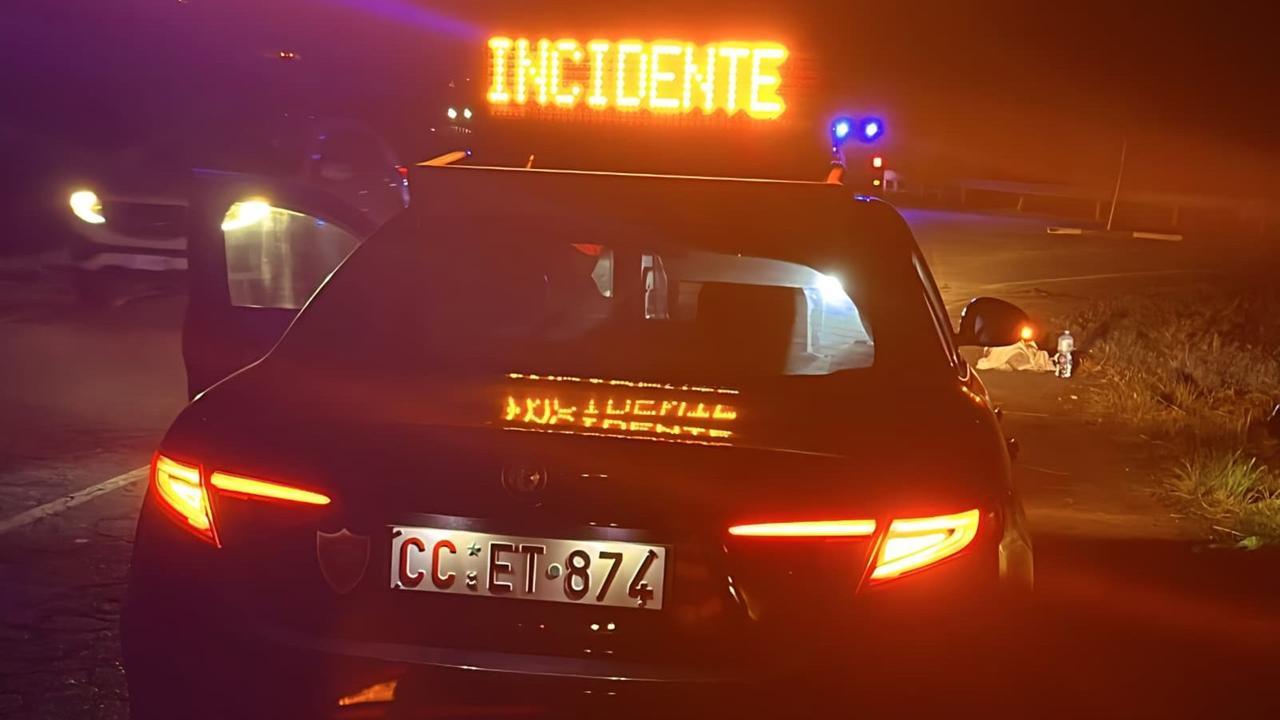 L’auto sbanda e si cappotta: due giovani feriti