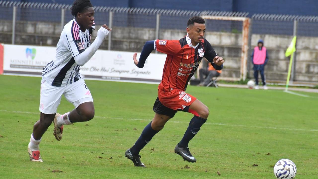 Troppa Juve per una Torres in 10 uomini, rossoblù sconfitti ma il pubblico applaude