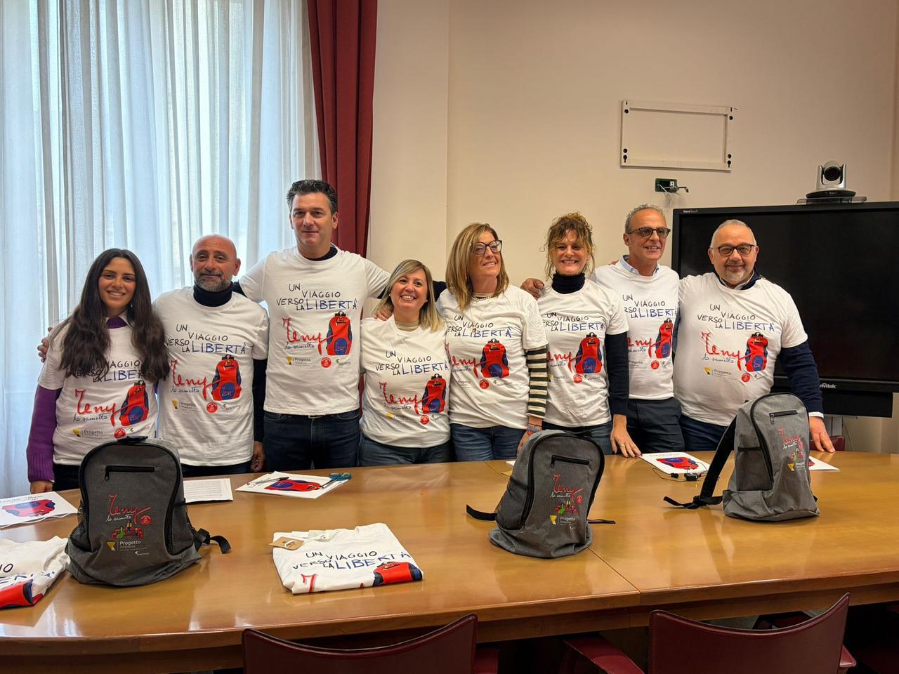 Da Livorno all’Italia, lo zainetto di Terry contro la violenza di genere