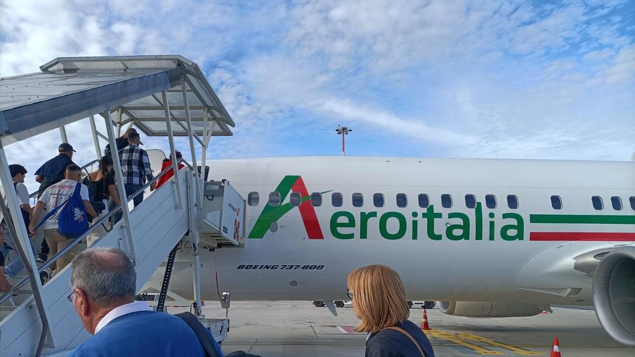 Continuità aerea, partono le nuove rotte: biglietti in vendita e tariffe più basse, ecco i prezzi
