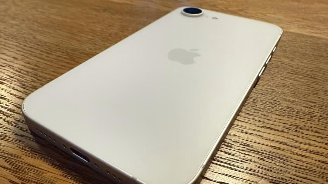 Apple accelera, in uscita l’iPhone 17e: ecco quanto costerà