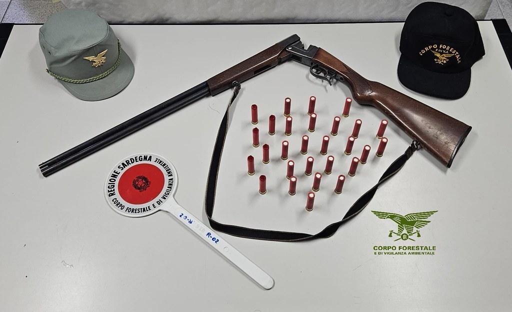 Sparava agli uccelli migratori fuori stagione: denunciato bracconiere