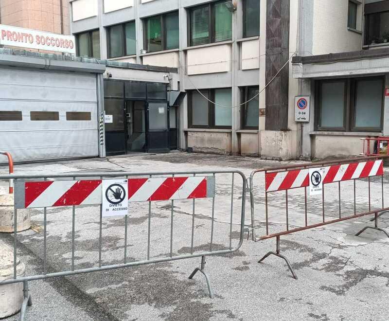 Transennato l’accesso al pronto soccorso dell’ospedale di Pescia