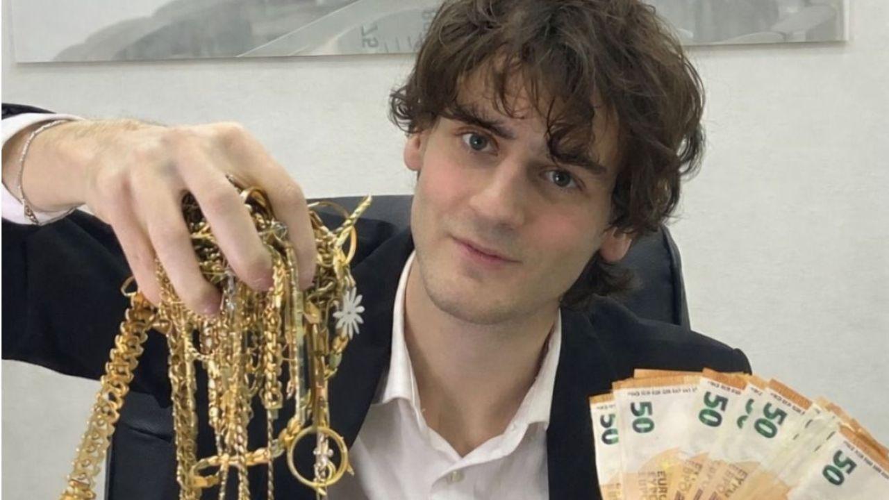 Andrea Marchetti, 23 anni, titolare di tre Compro oro