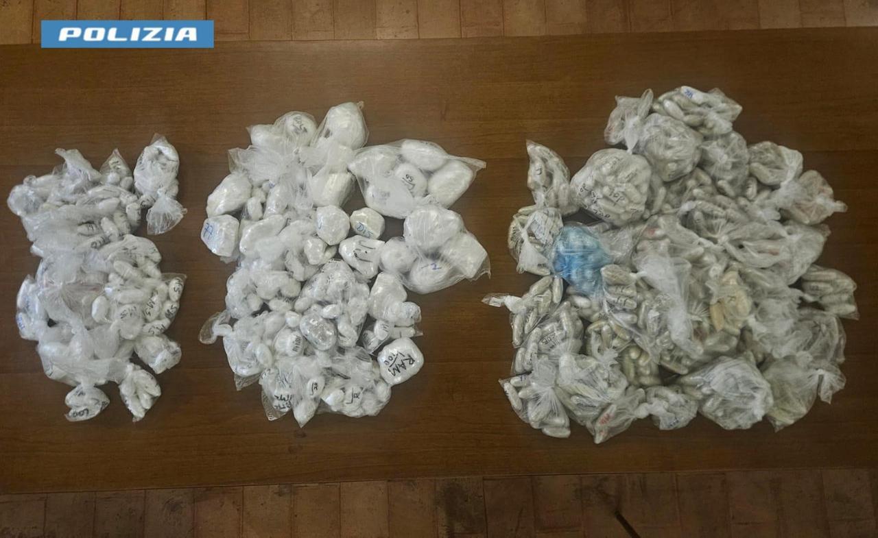 Blitz antidroga a Pratofontana: sequestrati 13 chili tra cocaina ed eroina, tre arresti