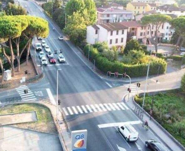 Lucca, rotatoria sul viale Europa: la data dell’occupazione dei terreni