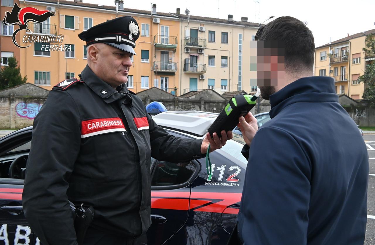 Ferrara, ubriaco alla guida ed evaso dai domiciliari: arrestato