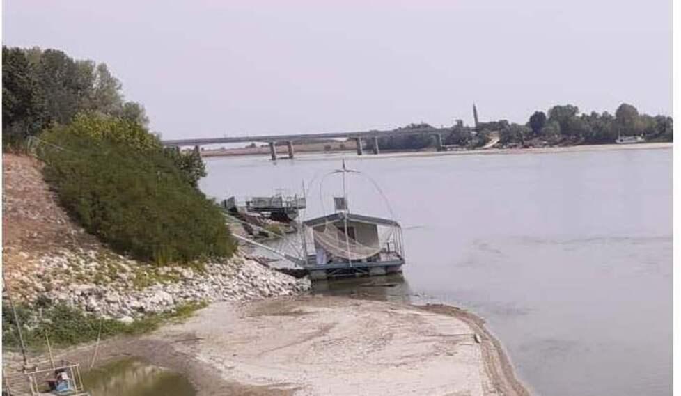 Bondeno, turista tedesco si sente male mentre pesca nel Panaro: salvato