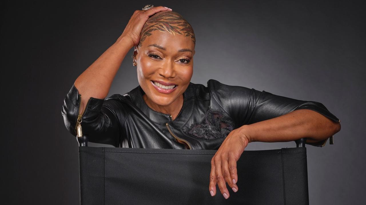 Amii Stewart: «L’isola una scelta di vita. I sardi sono prigionieri dei trasporti: qua non si vive solo d’estate»