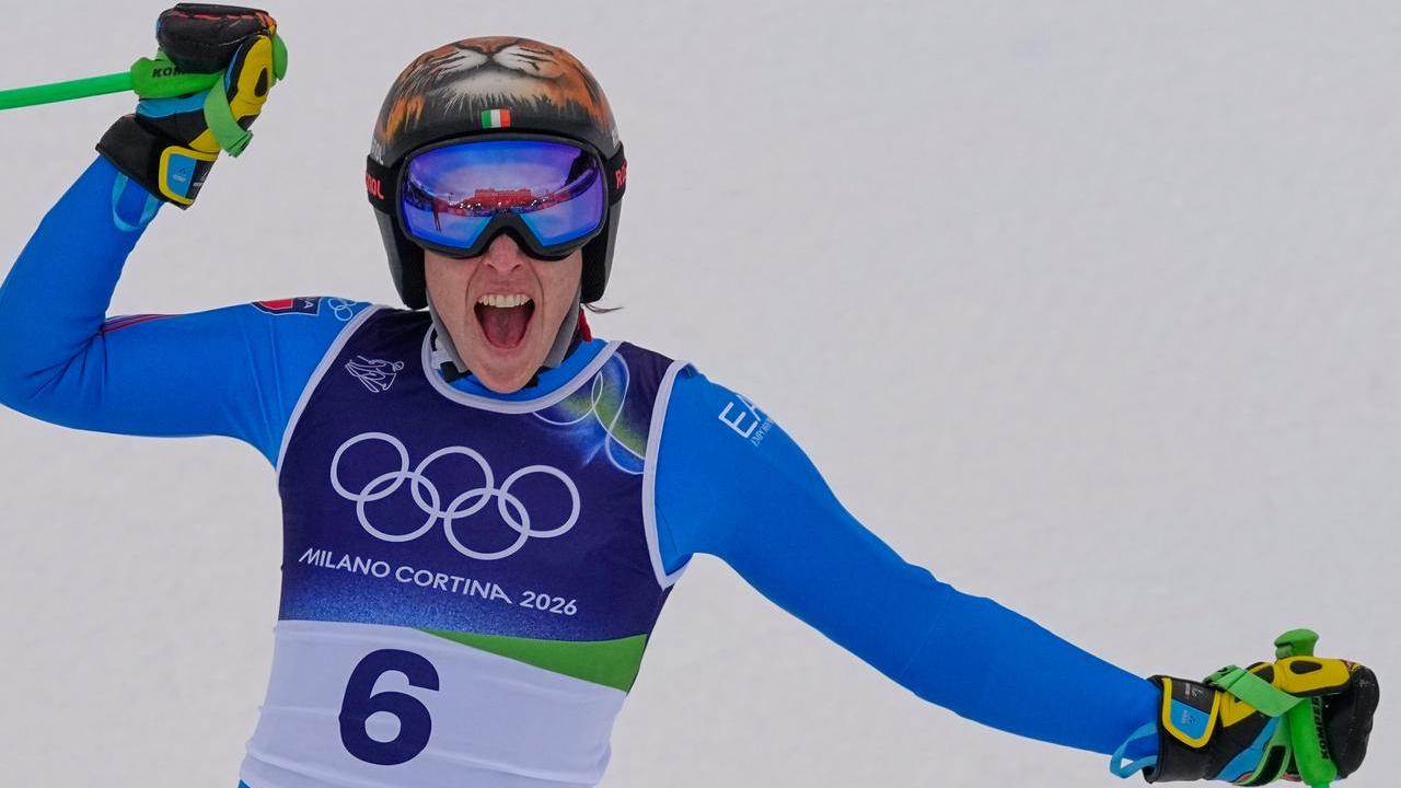 La gioia di Federica Brignone dopo la vittoria dell'oro nel SuperG