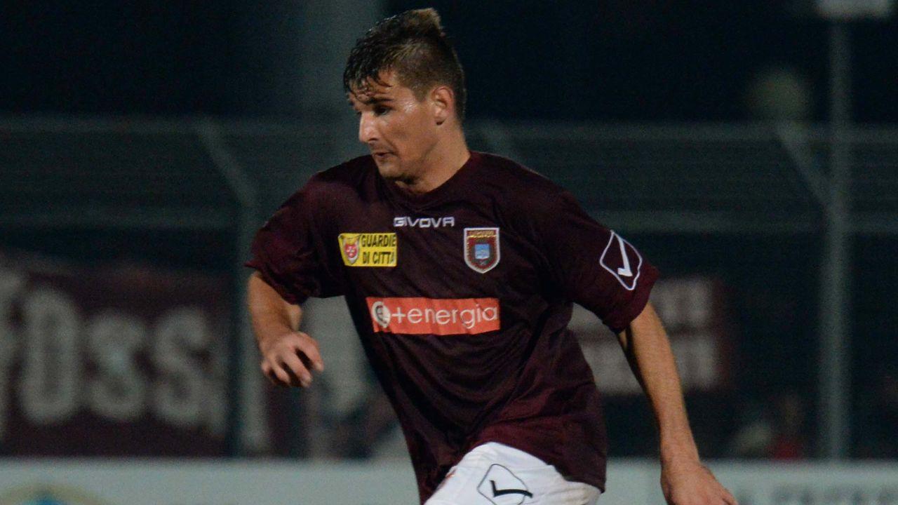 Elvis Kabashi con la maglia del Pontedera 