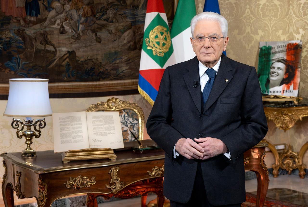 Le richieste degli studenti di Nuoro a Sergio Mattarella: «Presidente, ci pensi lei»