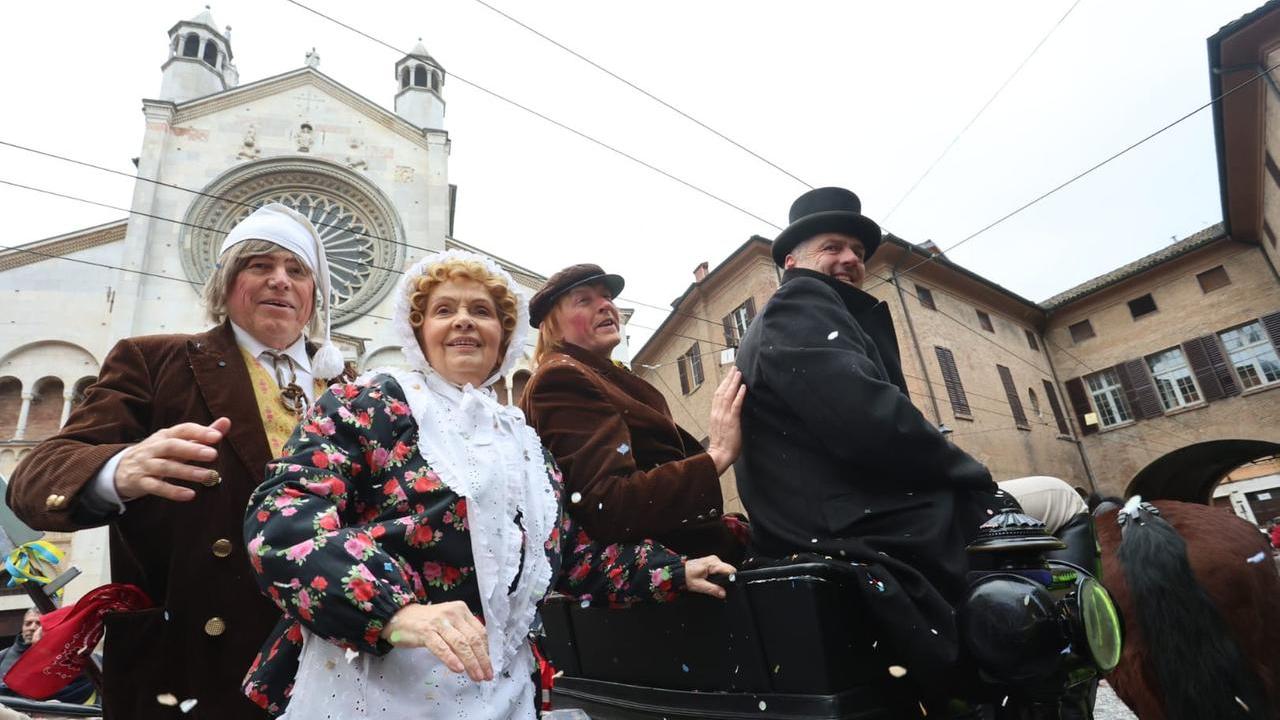 La Famiglia Pavironica sotto al Duomo