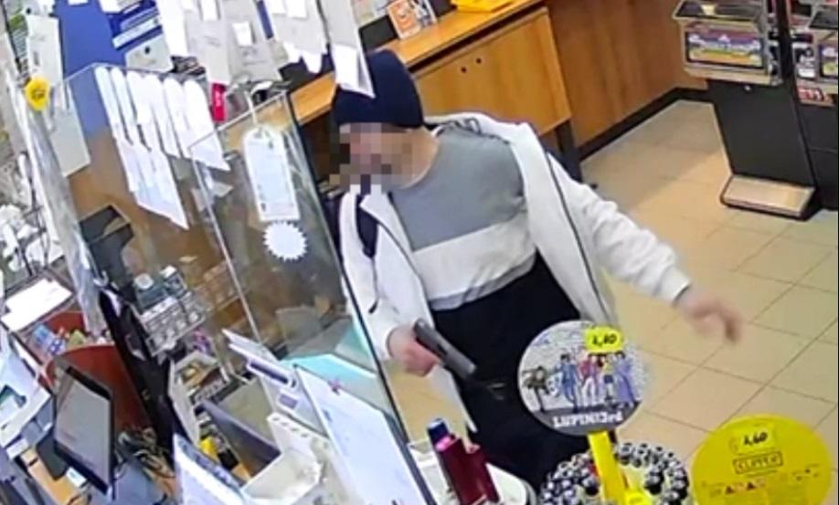 Ferrara, arrestato il rapinatore delle tabaccherie: chi è l’uomo che colpiva a volto scoperto