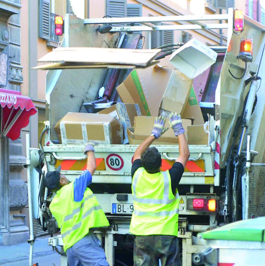 Rifiuti, Reggio Emilia verso la gara che vale 1,5 miliardi. Prandi: «Così la Tari potrà calare»
