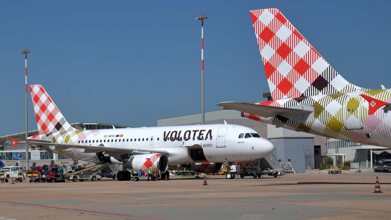 Bufera sull’aeroporto di Olbia, l’atterraggio non riesce: dirottato il volo da Roma