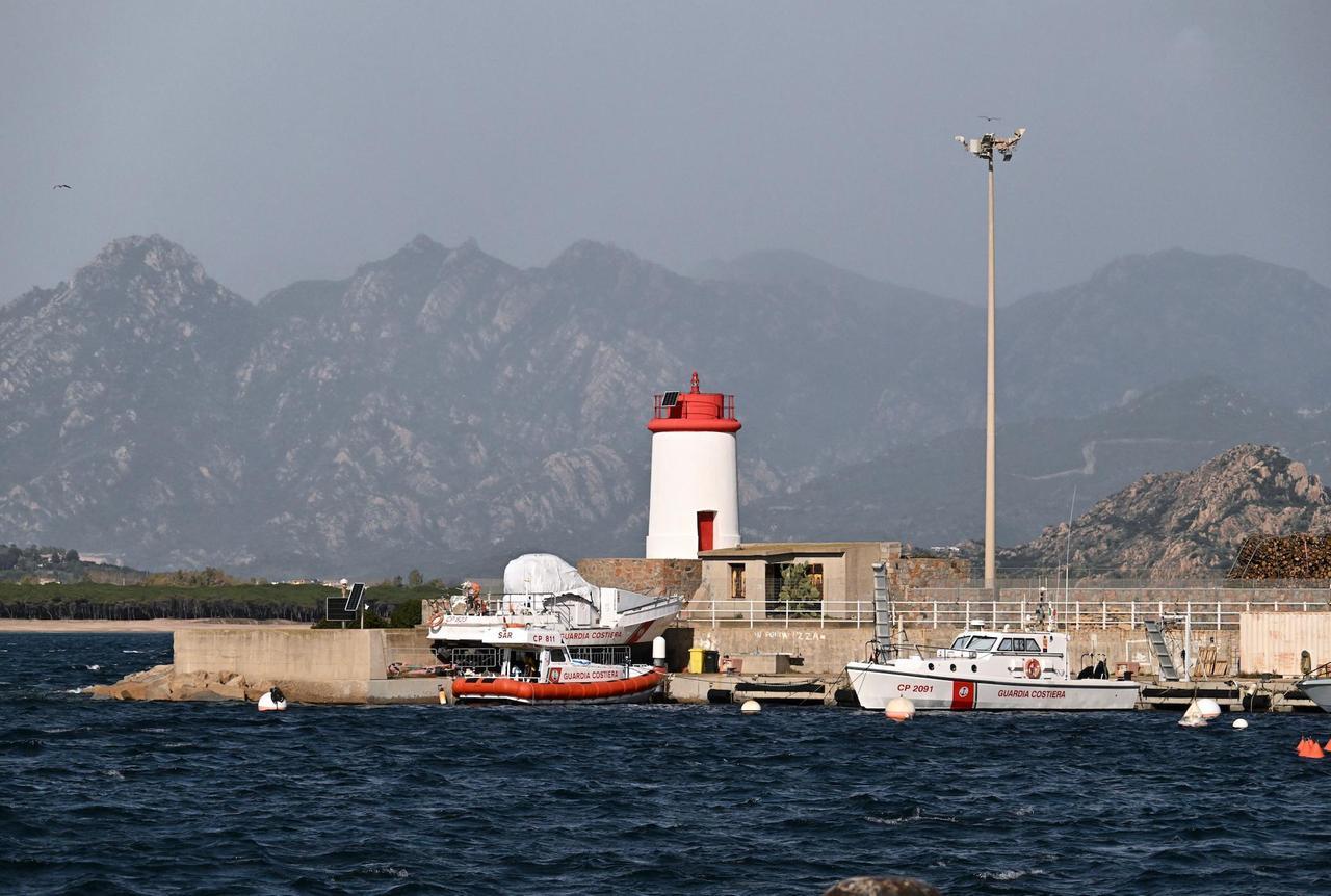 Pescatori dispersi nella costa orientale: il vento è calato, riprendono le ricerche